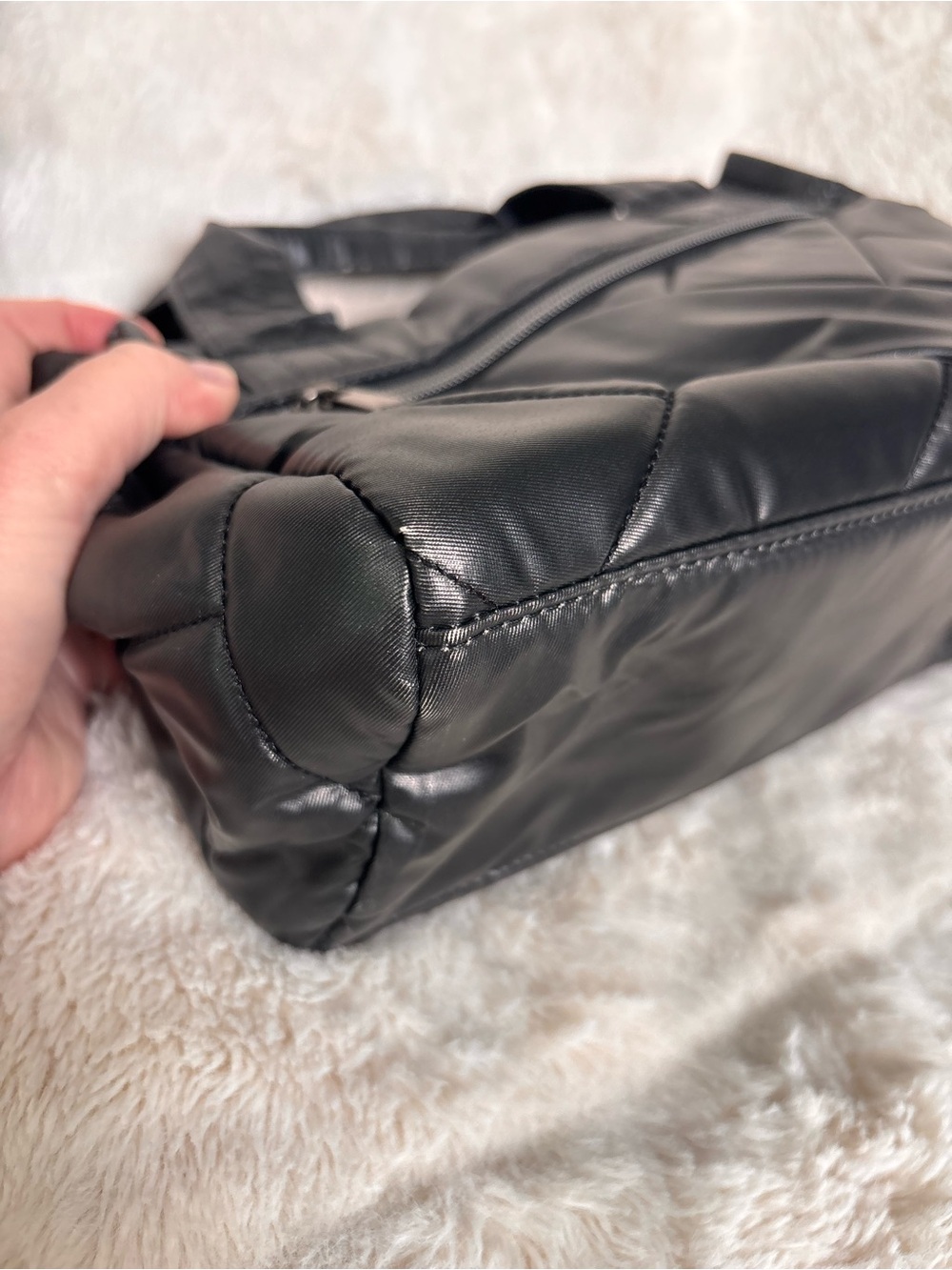 GUC Lug Jitterbug Crossbody Bag, Metallic Black (see photos for signs of wear) - Picture 9 of 9